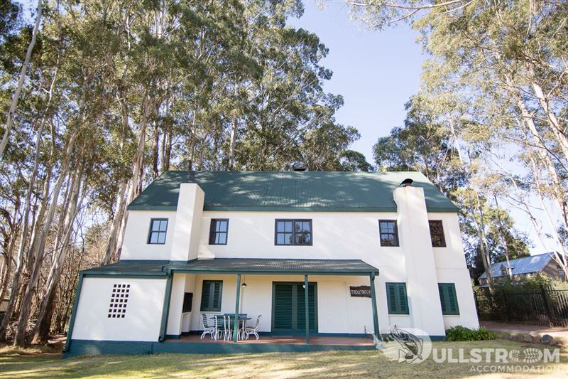 Front View of House © Dullstroom Accommodation