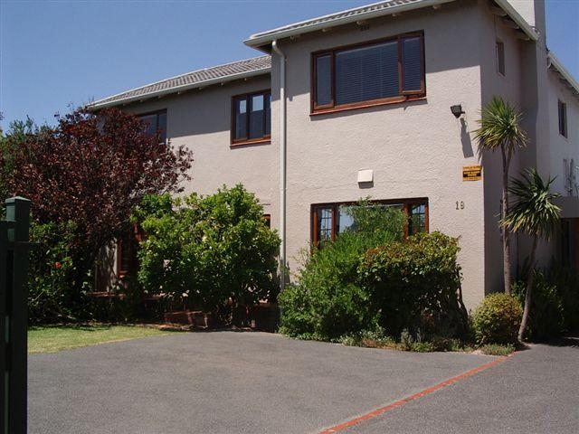 Ivivi's Place | Pinelands Accommodation