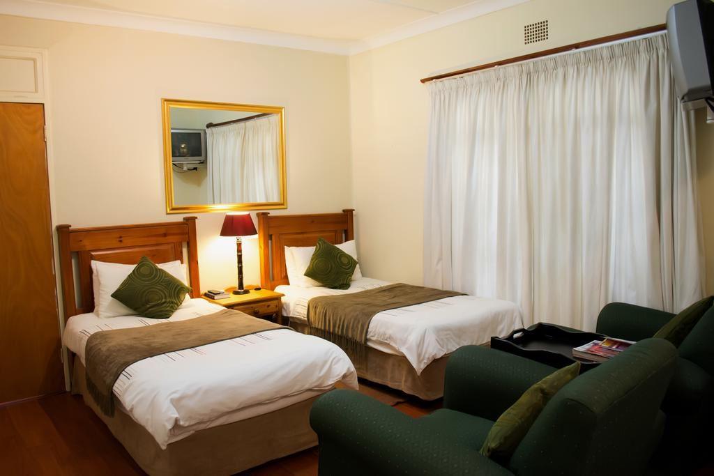Lily Guesthouse | Bayswater Specials