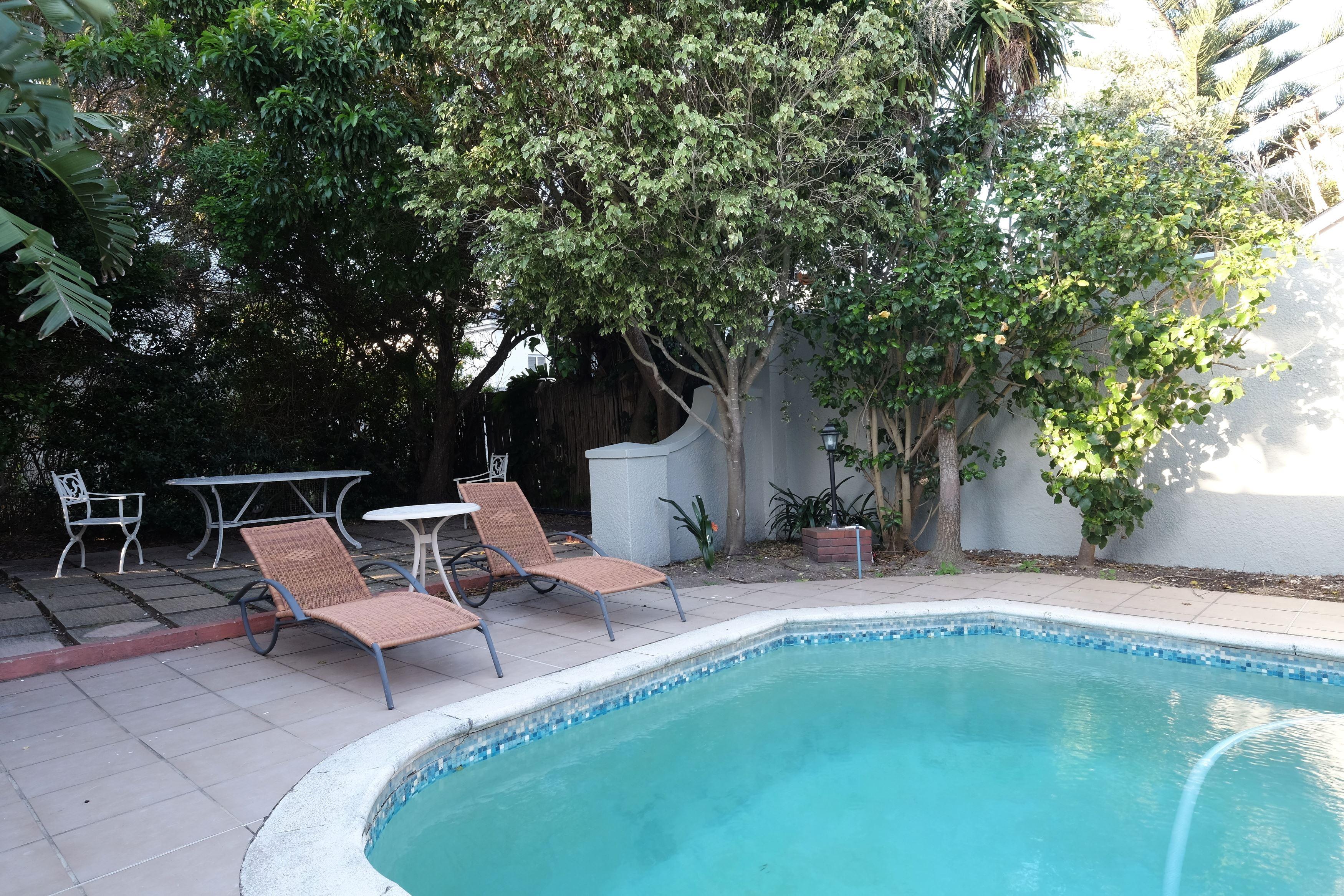 325 On Main | Accommodation Eastcliff