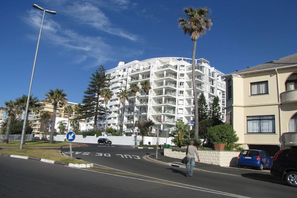 Peninsula All Suite Hotel | Accommodation Sea Point