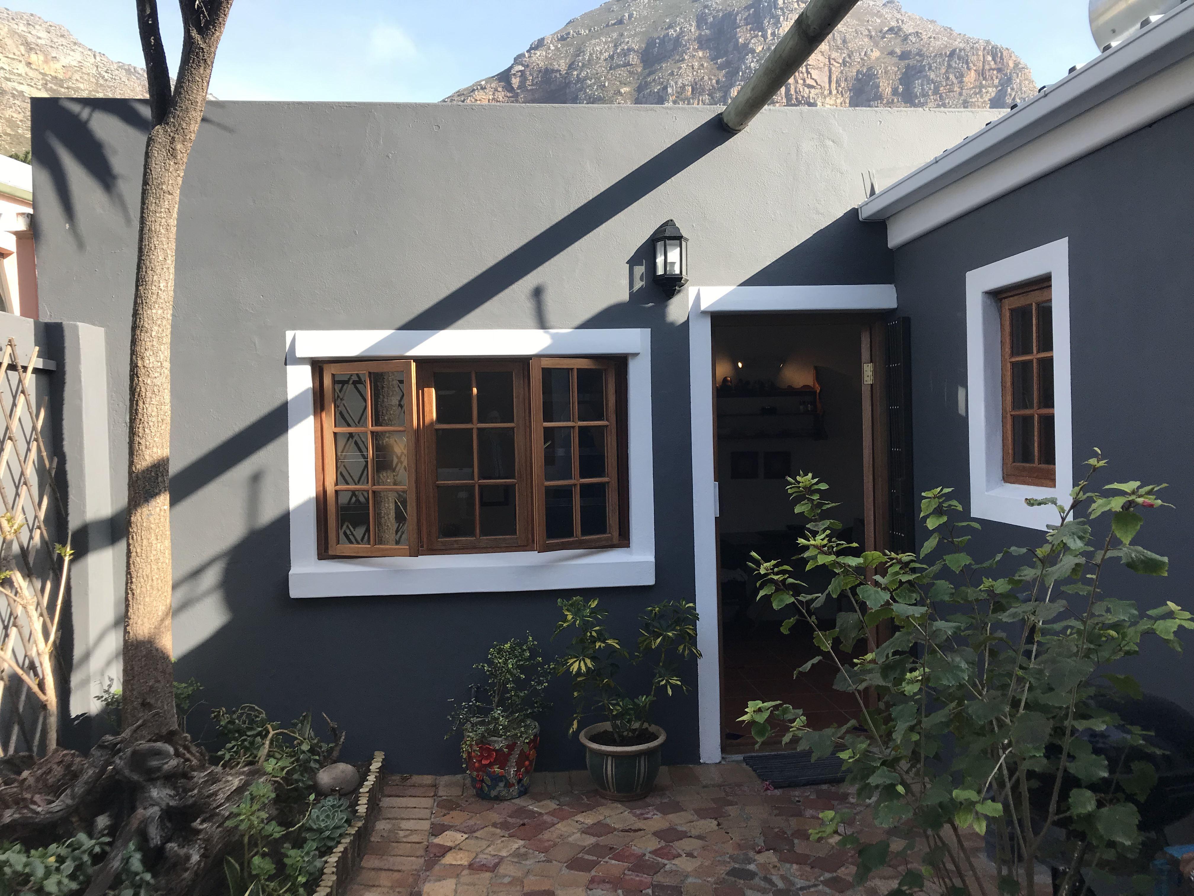 Courtyard Cottage, Muizenberg; Cosy Studio Flat | Accommodation Muizenberg