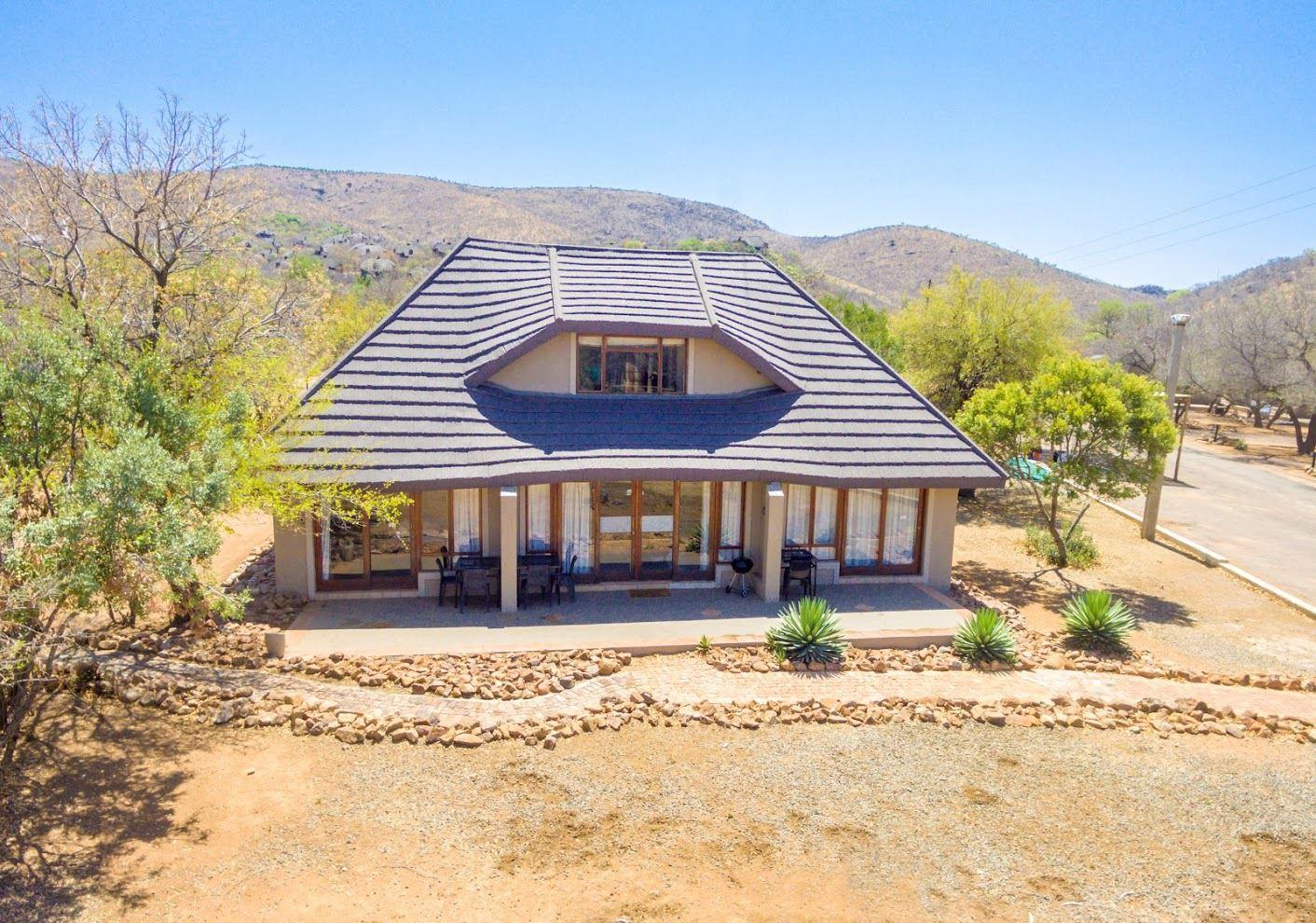 Elephant Lodge 150