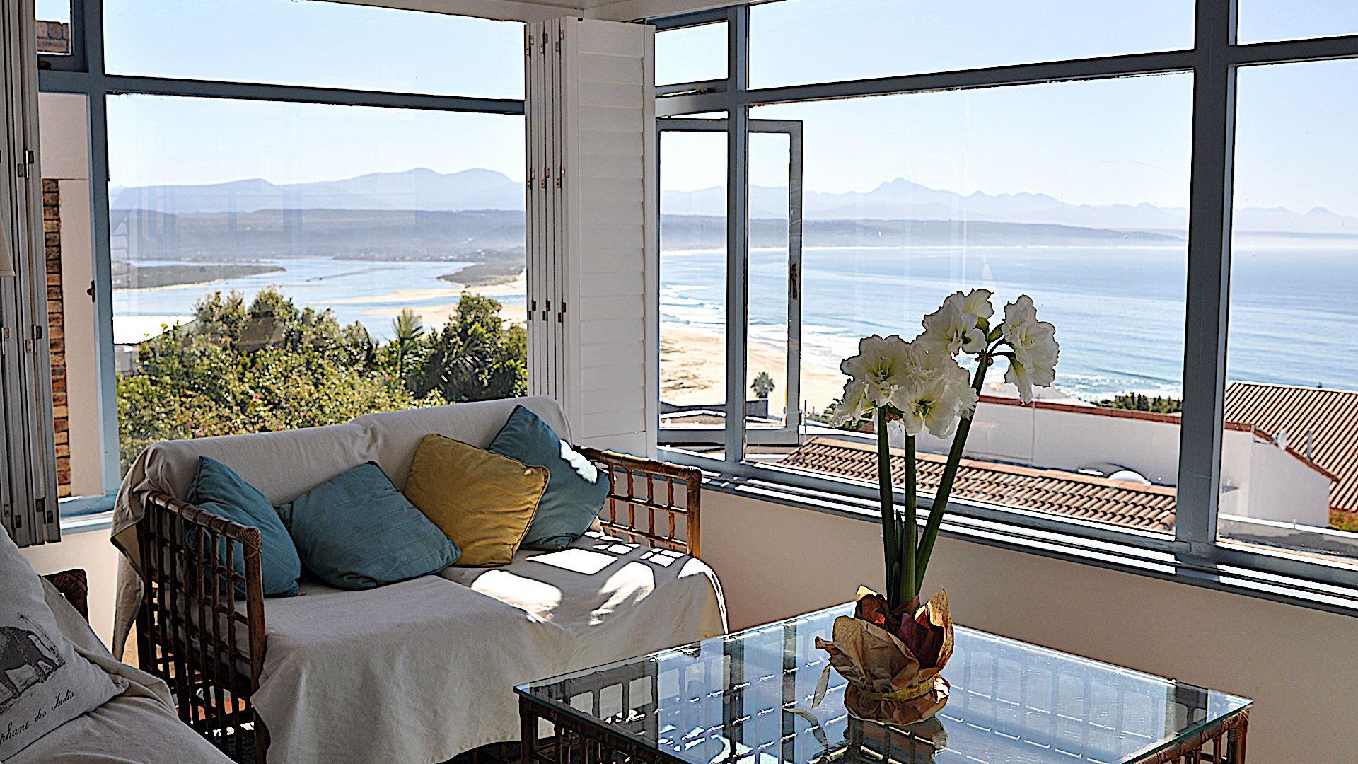 Village Square 12 | Plett Central Accommodation