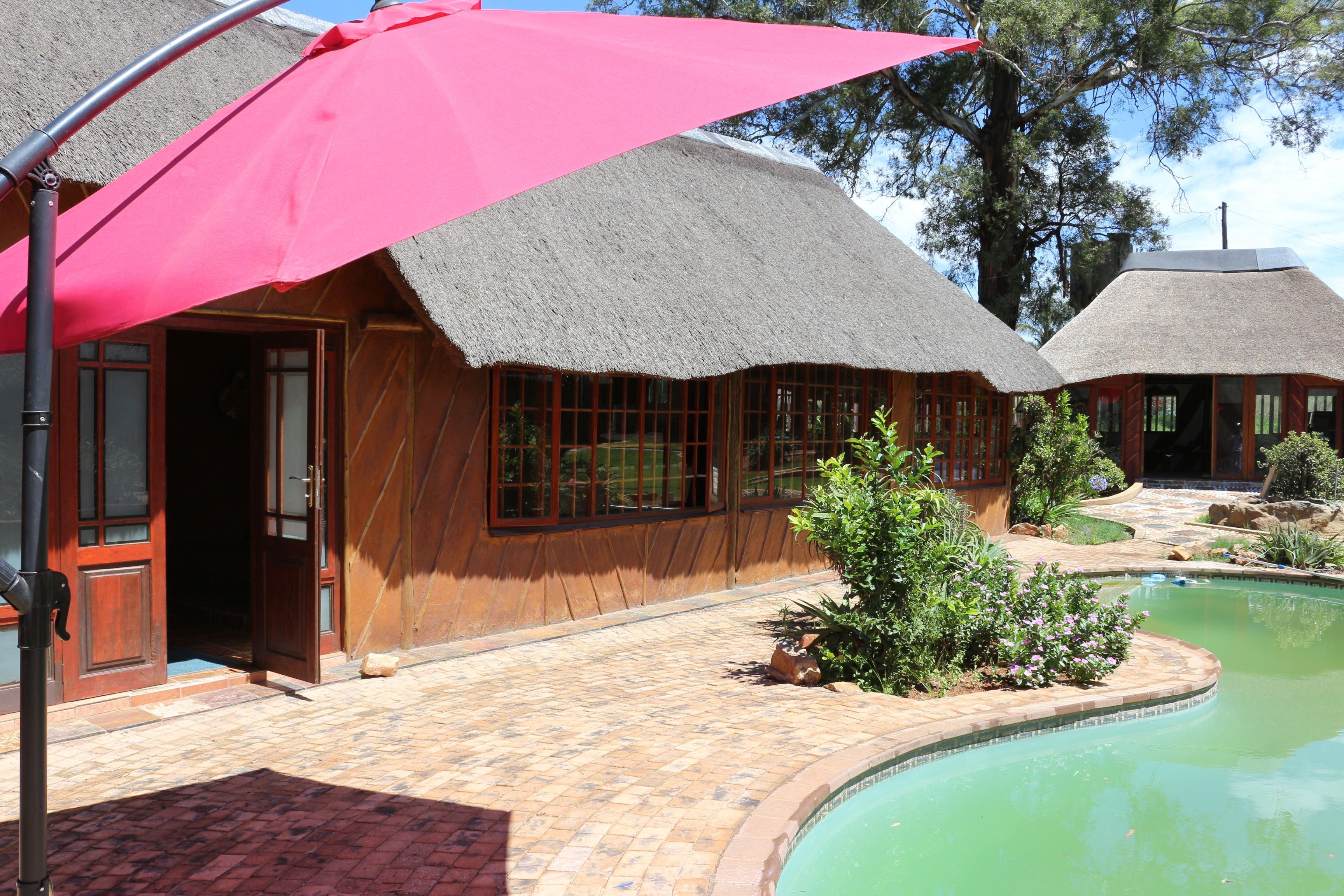 Bel Paese Guest Lodge | Rhodesfield Accommodation