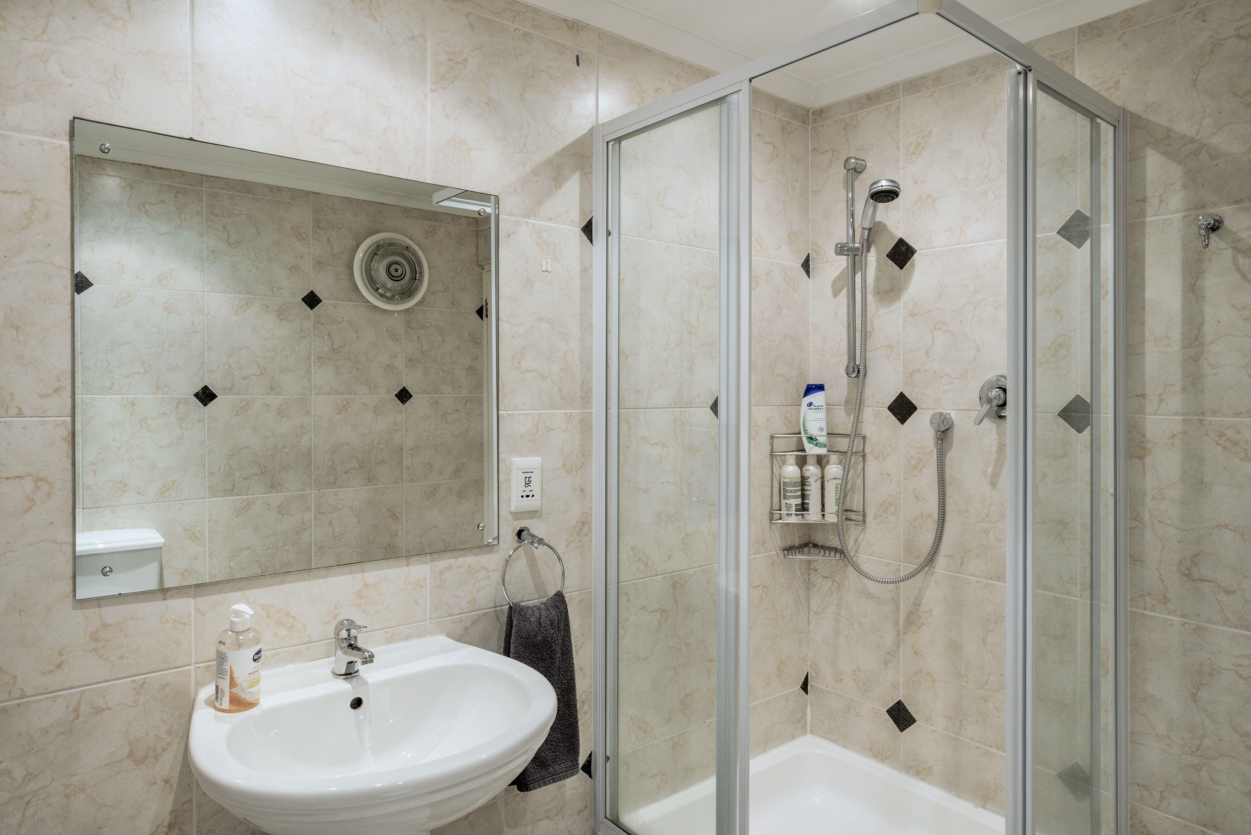 Sun & Sea Family Villa | Cape Town Specials