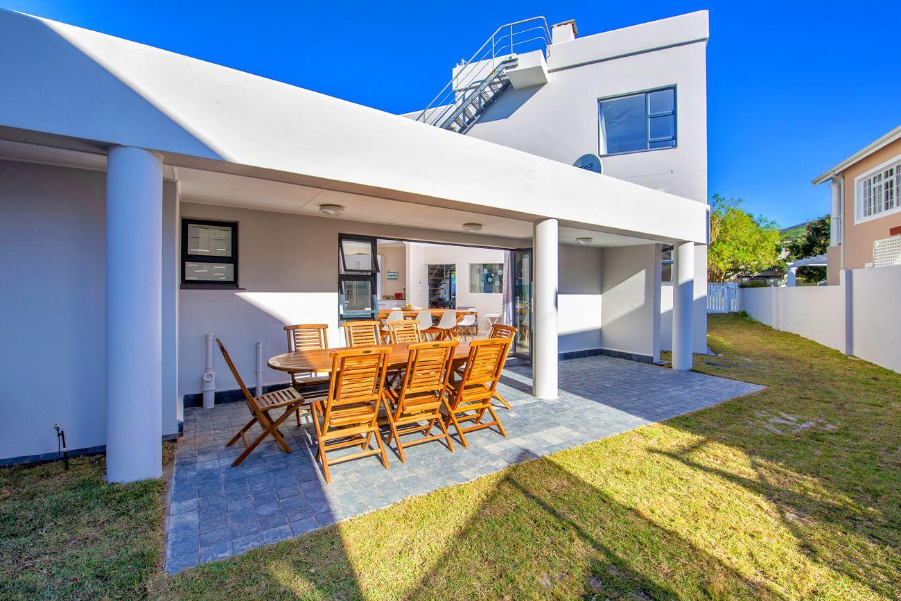 Seacrest Villa | Accommodation Leisure Island