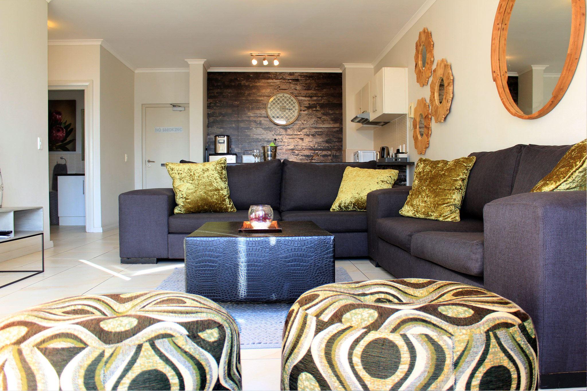 Sunlit Apartment Muizenberg Beachfront | Muizenberg Accommodation
