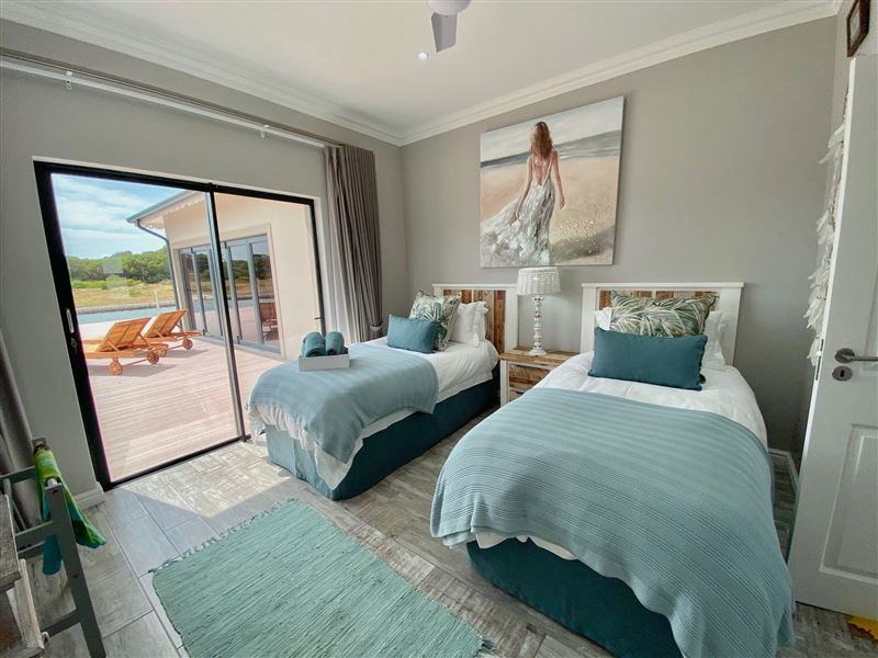 Bedroom 2 with canal views