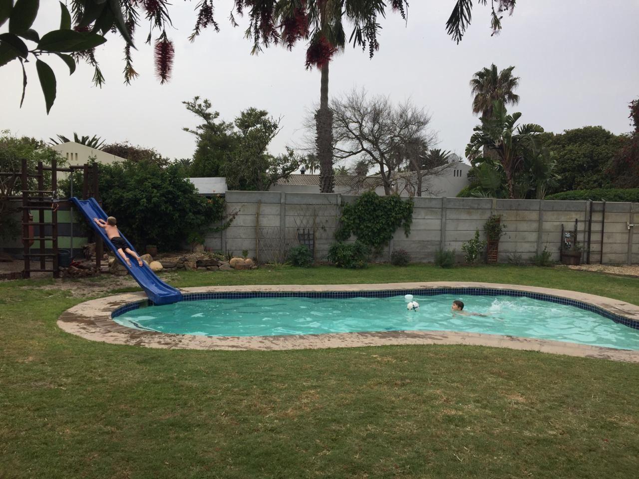 A Few Blocks Away Budget Deals and Offers Book Now!