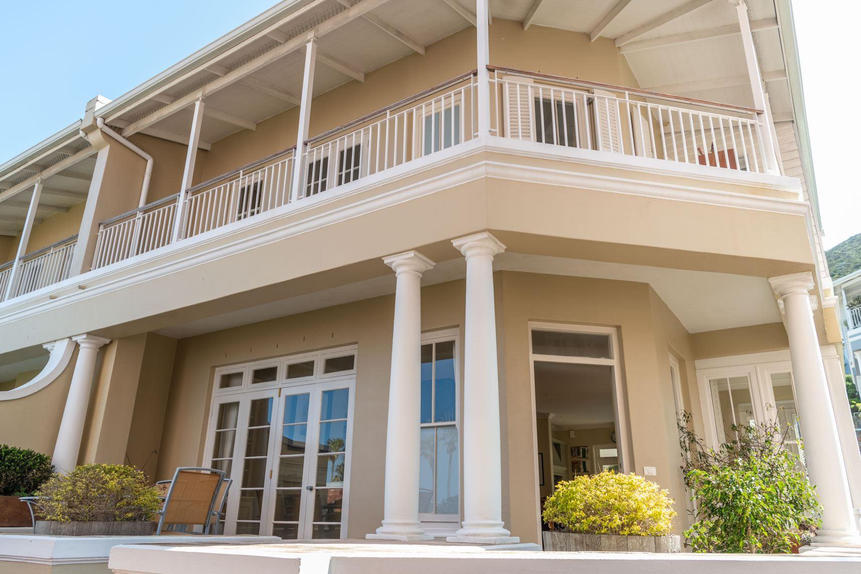 Majestic 7 Townhouse | Accommodation Kalk Bay