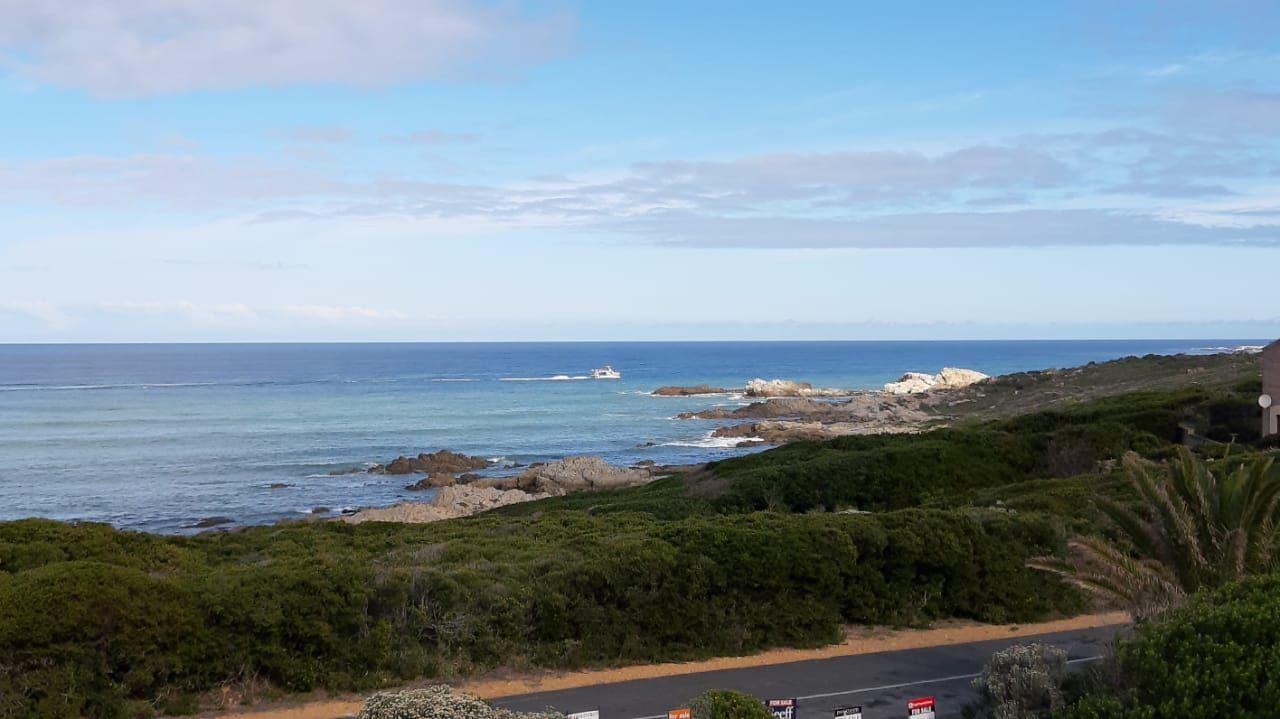 Zeezicht Ocean-front Guest Suite | Franskraal Specials