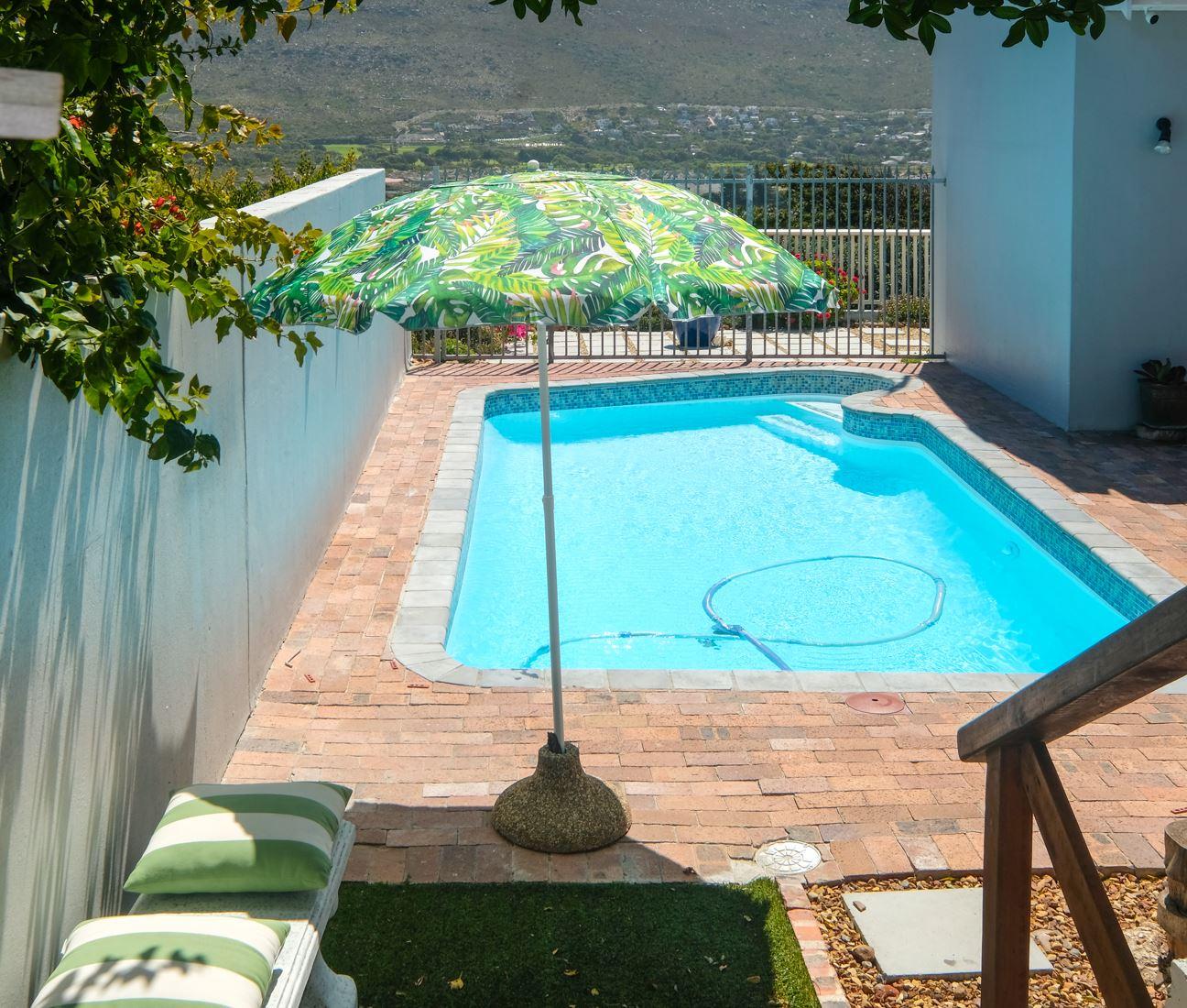 Blue Roof Bungalow | Fish Hoek Accommodation
