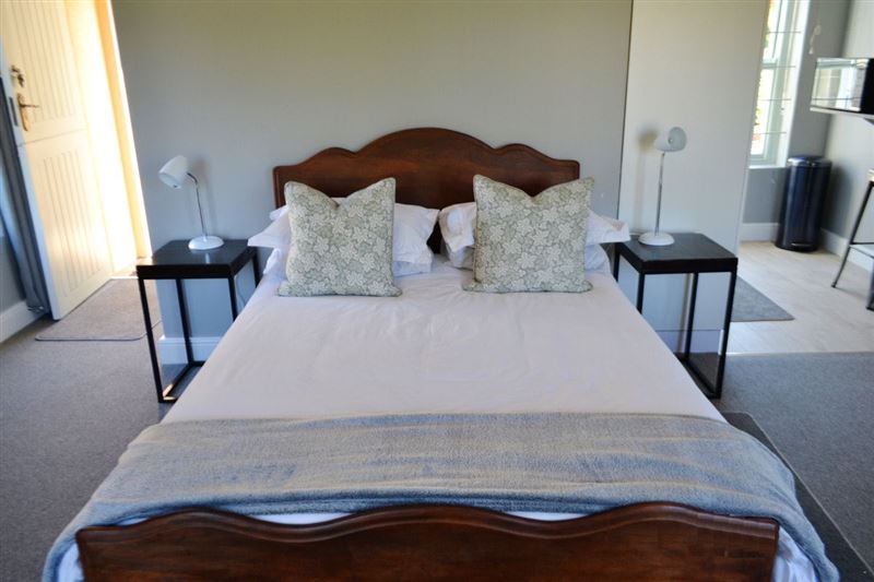 The bedroom 