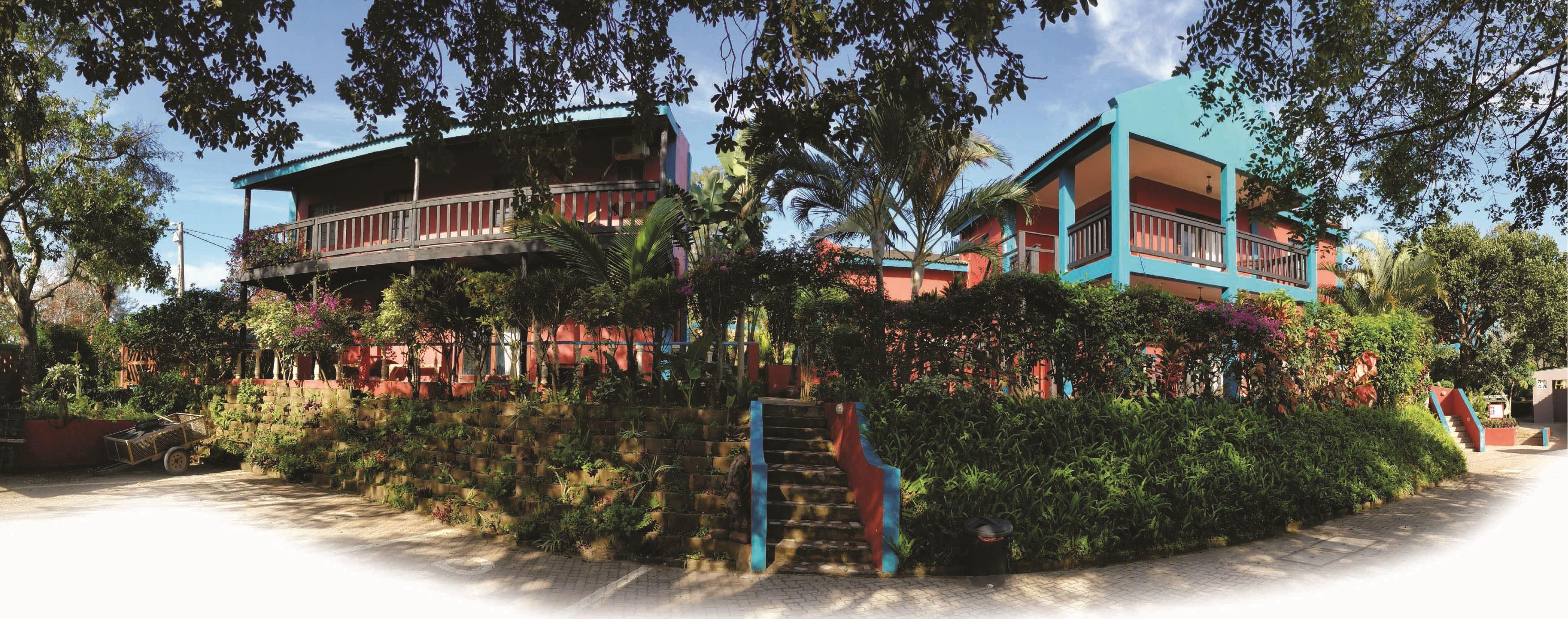 Waves Lodge