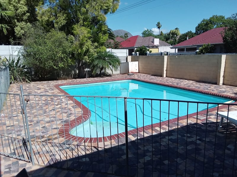 10 On Fairview B&B | Affordable Deals - Book Self-Catering Or Bed And ...