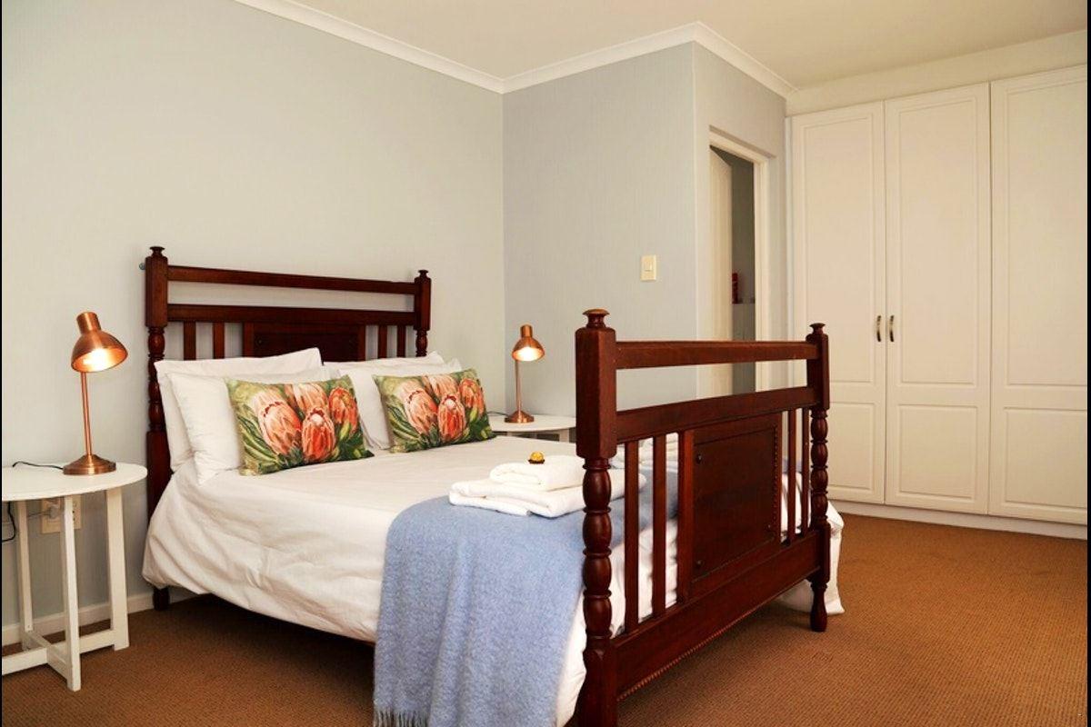 Miss Lucy | Struisbaai Accommodation