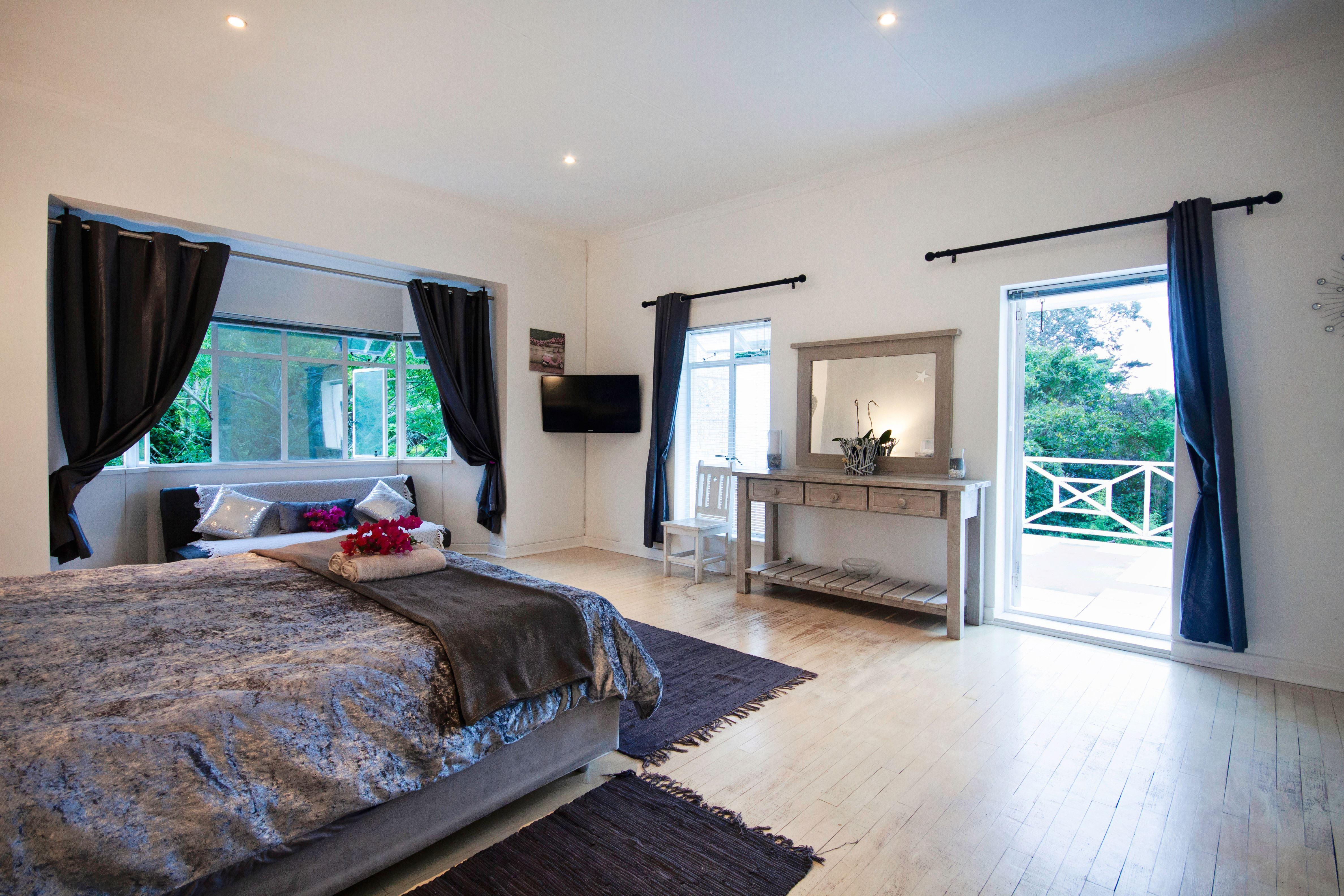 Moonlight Studio @ 302 On Old Sea-view Road Chelsea | Chelsea Conservancy Self-catering