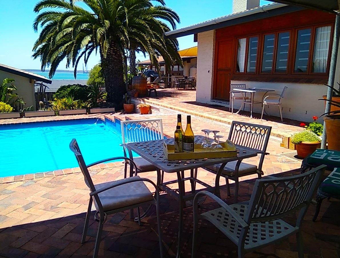 Avondrust Guest House | Accommodation Saldanha