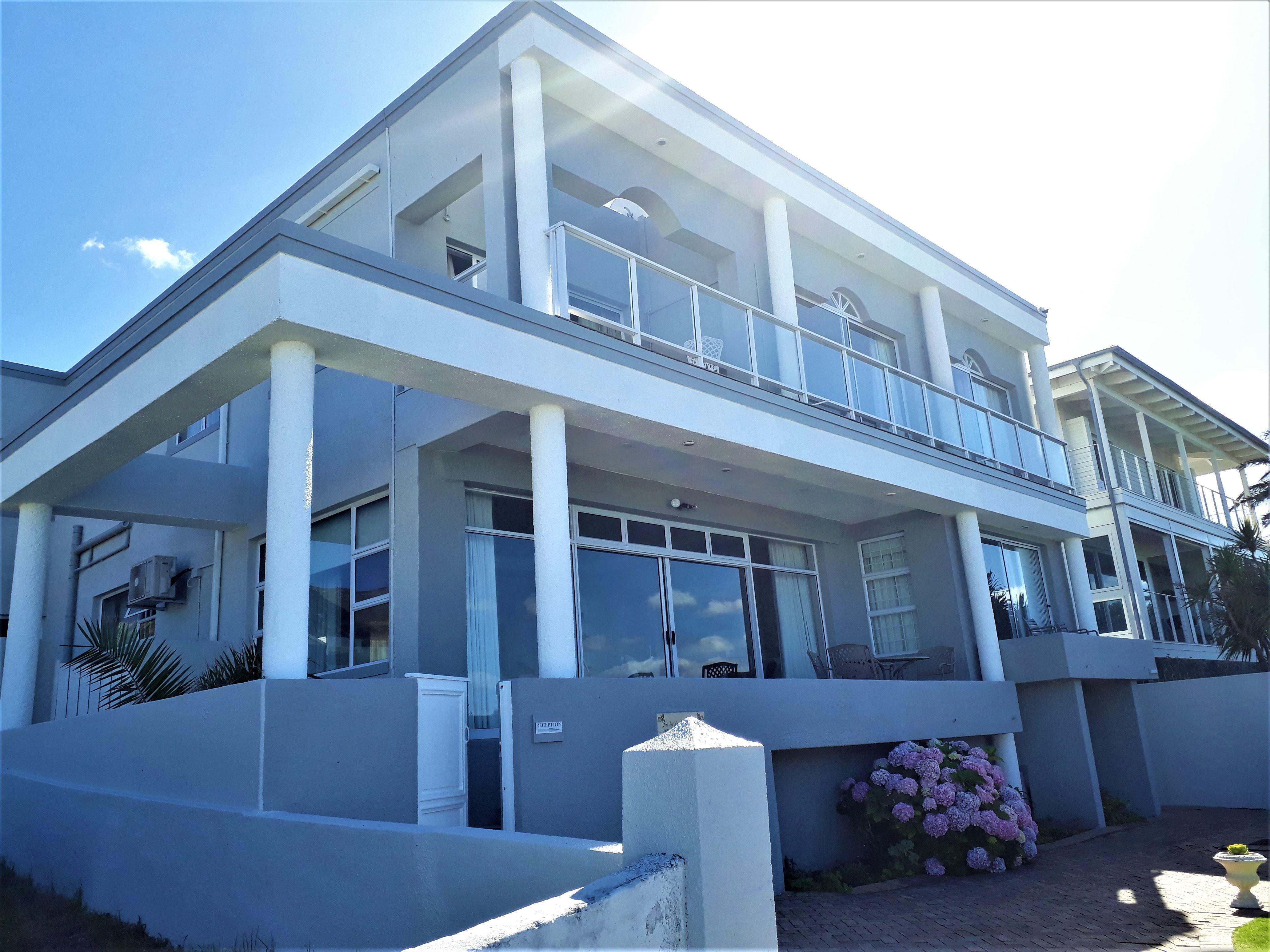 Hermanus Beachfront Lodge | Accommodation Voelklip