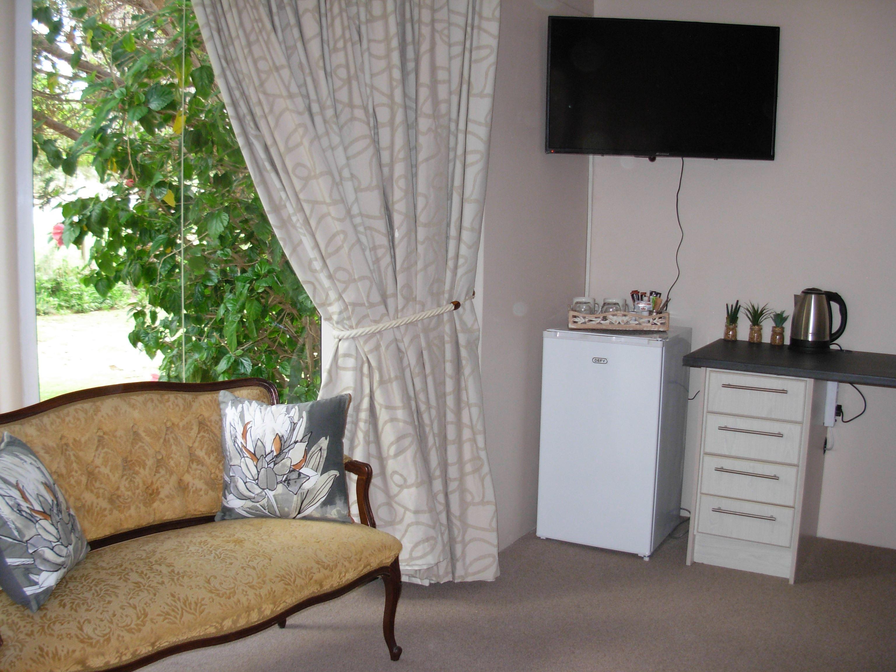 Oudtshoorn Guest House Get the Best Deal Book Self