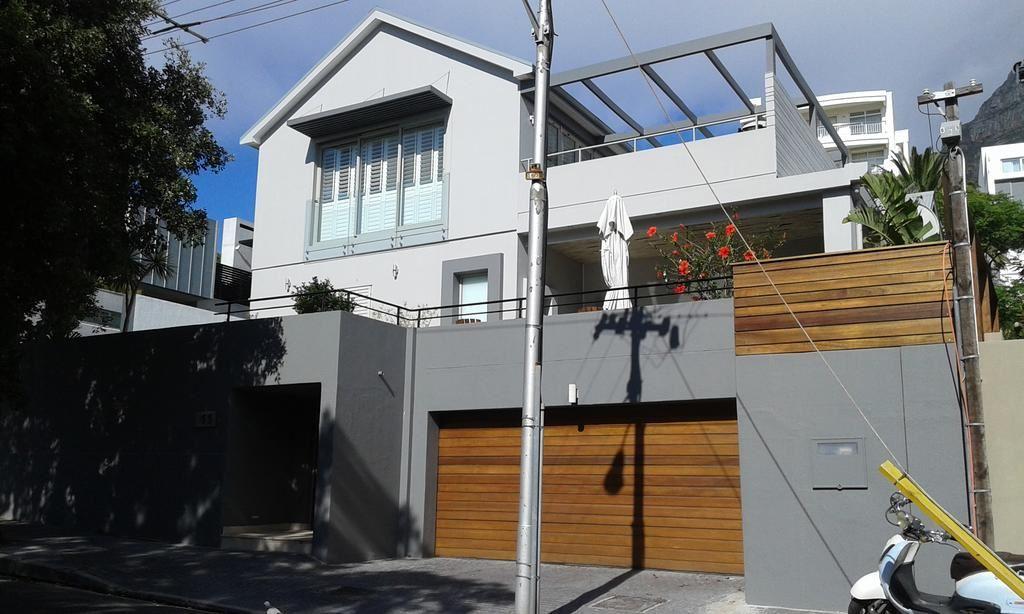 Tree Studio Apartment | Self-catering Camps Bay