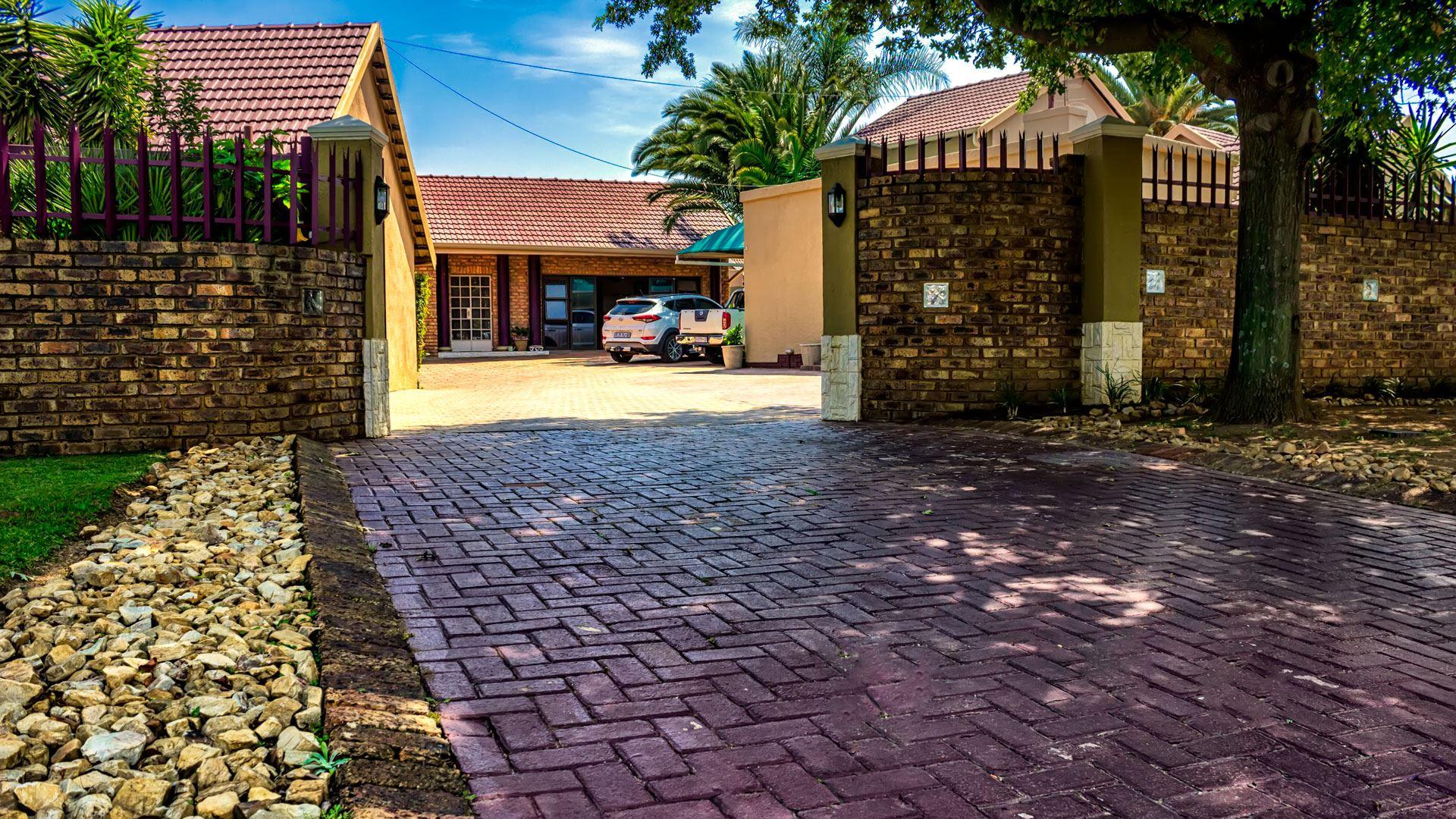 Savolonte Guest House