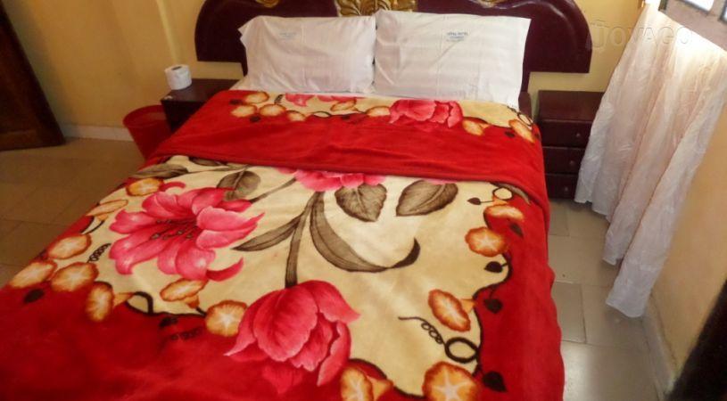 Royal Hotel Foumbot | Foumbot Accommodation