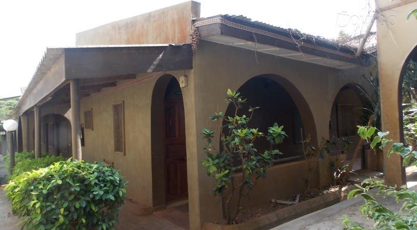 Esgee Hotel | Oro Accommodation