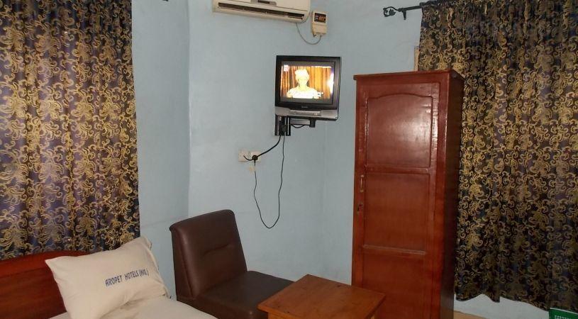 Arowpet Hotel Nig | Ojodu Accommodation