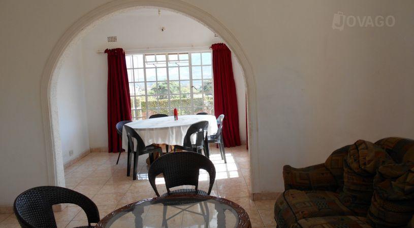 Shalom Palace | Accommodation Blantyre