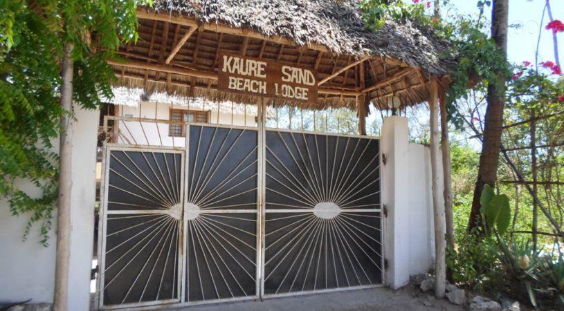 Kaure Sandbeach Lodge | Accommodation Uroa