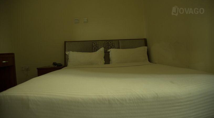 Solish International Hotel | Self-catering Lideta