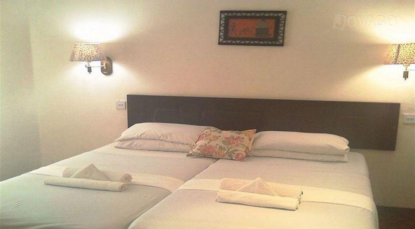 Lalani Travellers Hotel and Conference Centre