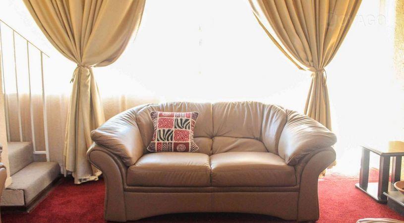 Lolo's One Bedroom Apartment