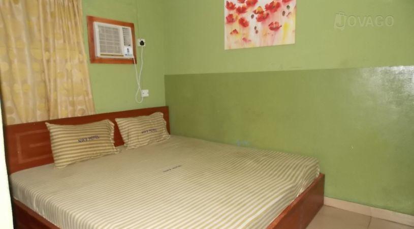 NW 9 Hotel | Accommodation Moniya