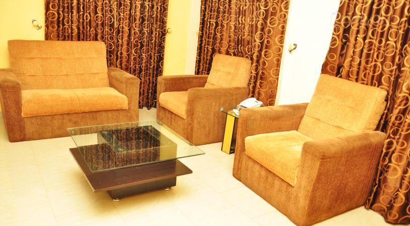 Potter's Continental Suites | Opebi Accommodation