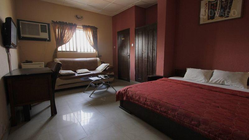 Ines Suites B Close | Accommodation Festac