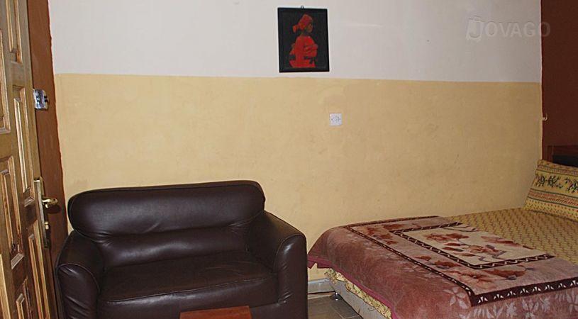 Edybang's Barploz | Igbogbo Accommodation