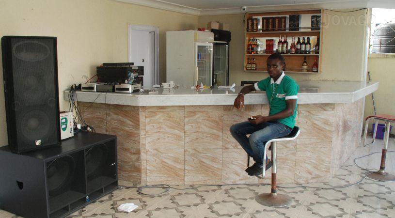 La Gold Hotel & Suite | Accommodation Azikoro