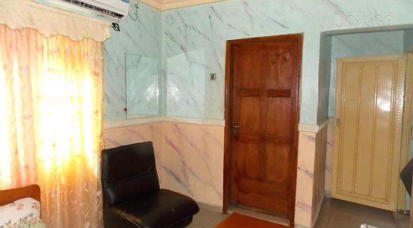 Barry White Hotel
