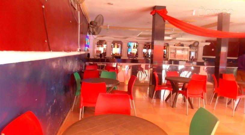 Barry White Hotel | Accommodation Sapele