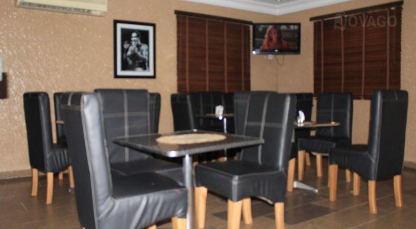 Barlocini Hotel | Agege Accommodation