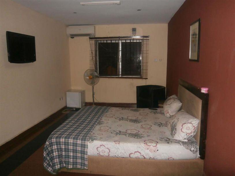 Spring Park Villa | Surulere Accommodation