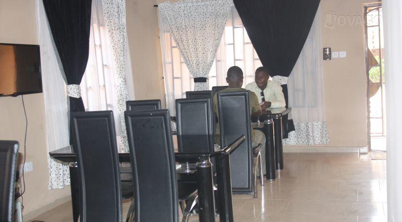 Divine Royalty Hotel | Accommodation Ekpoma