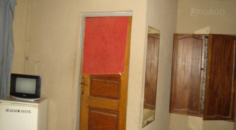 Dee Groom Hotel | Ogijo Accommodation
