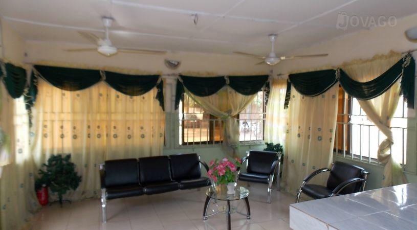 Mauvins Hotel