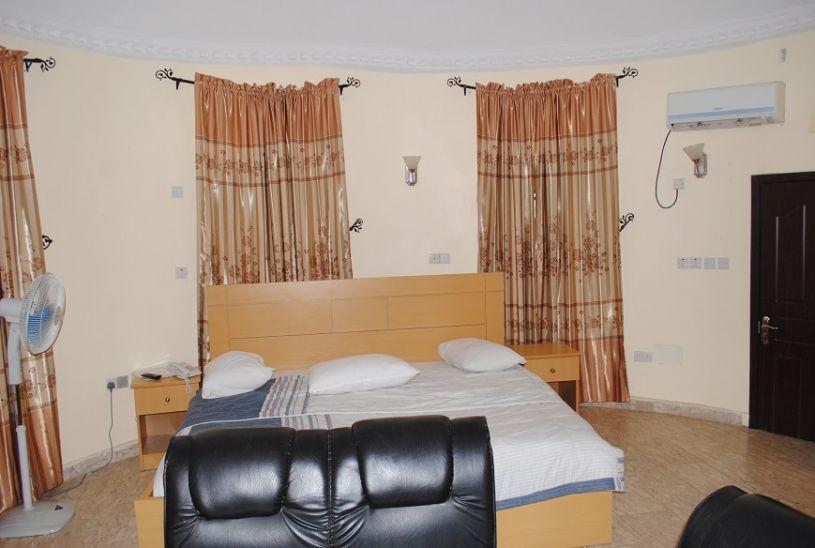 Winners Guest House | Ijapo Estate Accommodation