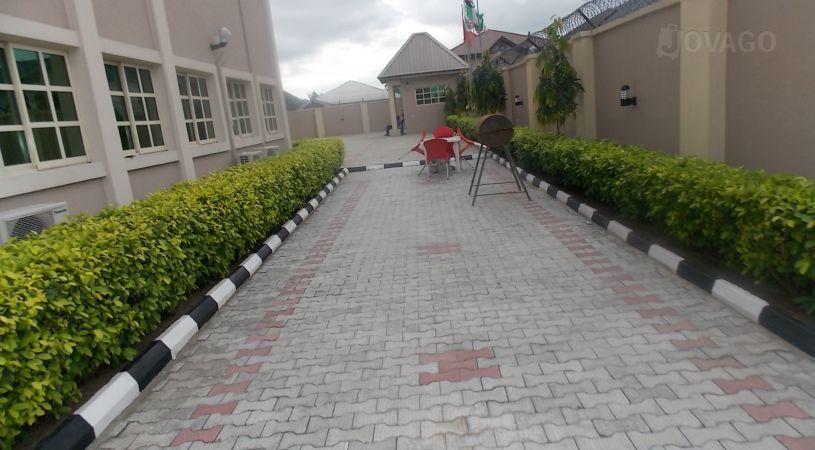 Pakas Hotel and Suites Ltd | Osubi Accommodation