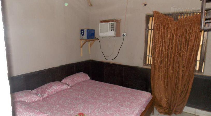 Mbanefo Holiday Inn | Accommodation Sabon Gari
